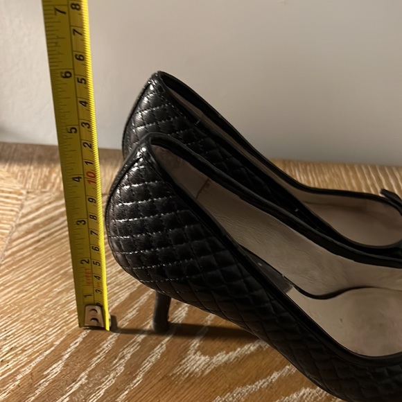 Michael Michael Kors Nancy Black Quilted Mid Pump - Picture 13 of 13